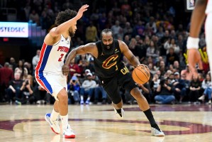 开云体育-分析师：人们不会记住哈登的MVP 只会记住他季后赛关键时刻掉链子